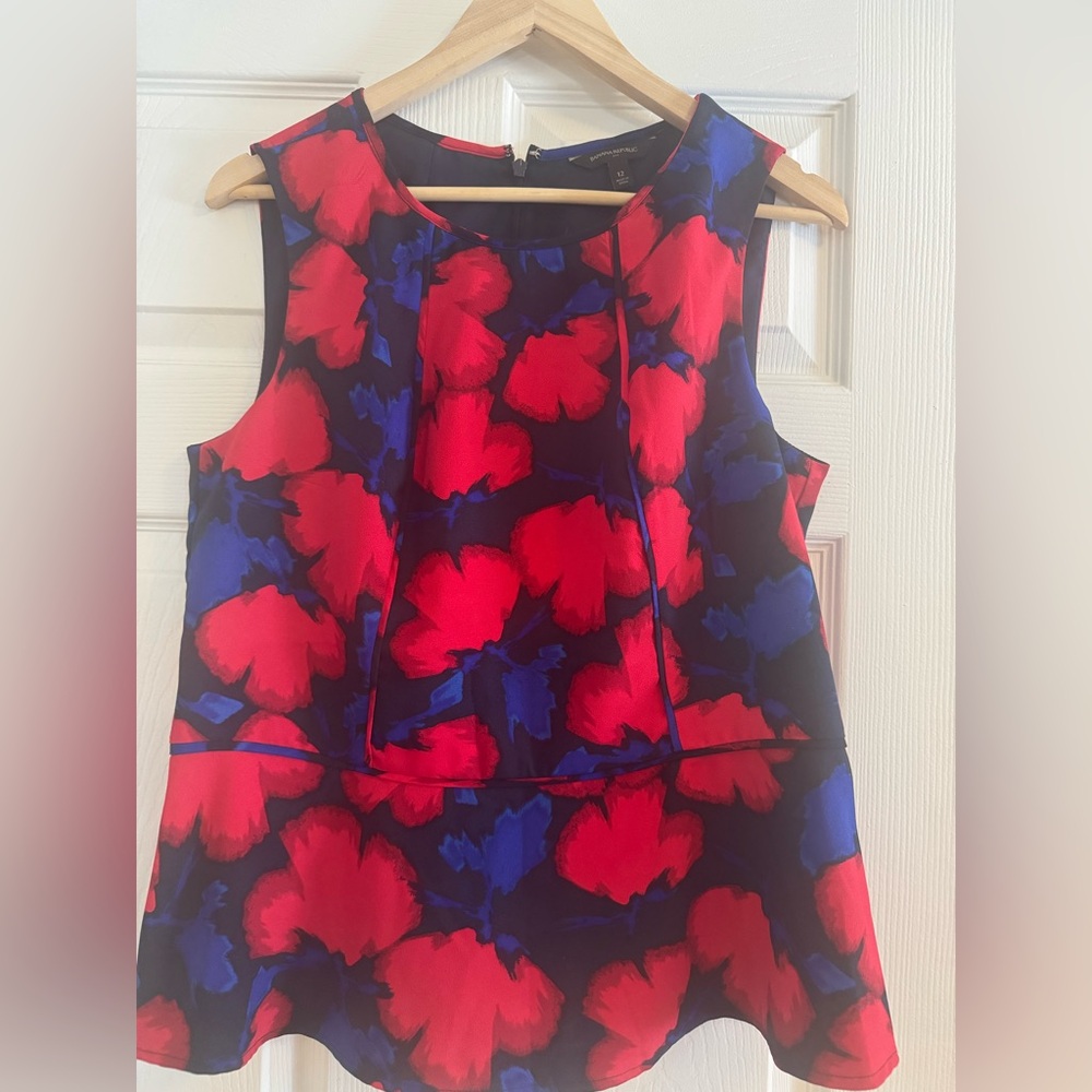 Sz 12 Banana Republic Red/Blue blouse